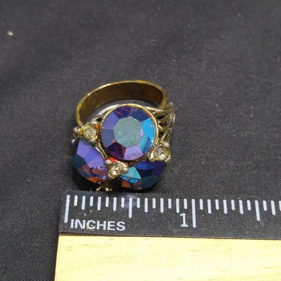 Vintage Aurora Borealis Rhinestone Ring, Adjustable US Size 7, 1960s - Picture 3 of 10